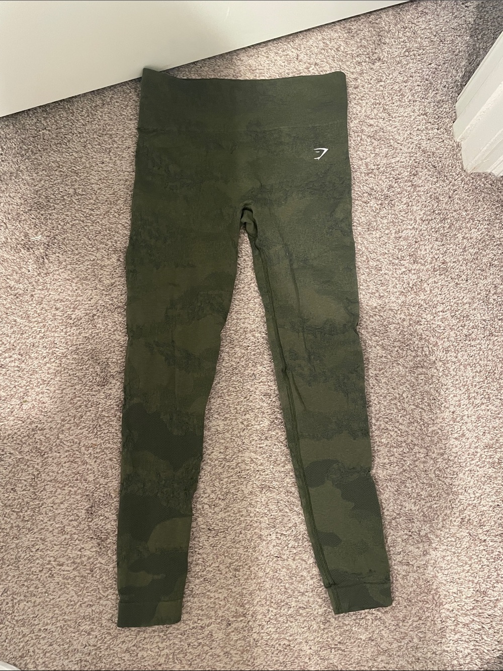 Gymshark Seamless High-Waist Leggings - Olive Green Camo small
